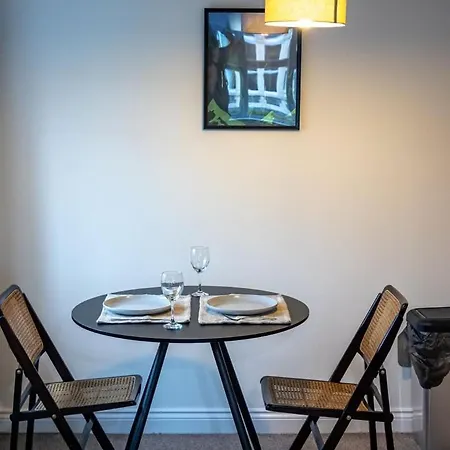 Cozy 1-br Sanctuary In Redland, 3*
