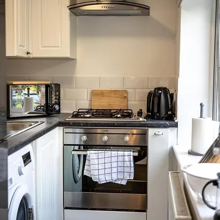 Cozy 1-br Sanctuary In Redland,